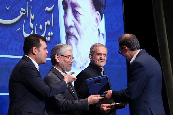 Honoring 20 distinguished scientists with the Allameh Tabatabaei Award in a ceremony attended by the President